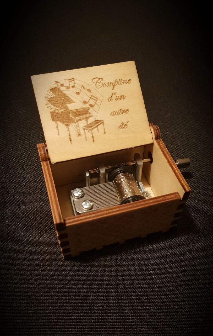 Boîte à musique en bois, Music box Amélie Poulain - Comptine d'un autre été