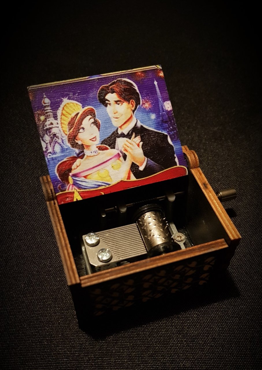 Boîte à musique en bois, Music box Anastasia