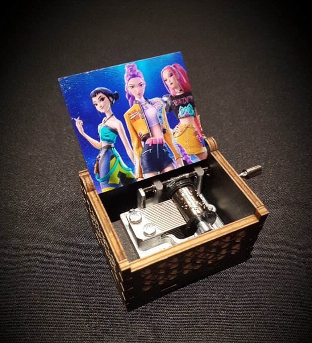 Boîte à musique en bois, Music box Huntrix - Golden (Demon Hunters)