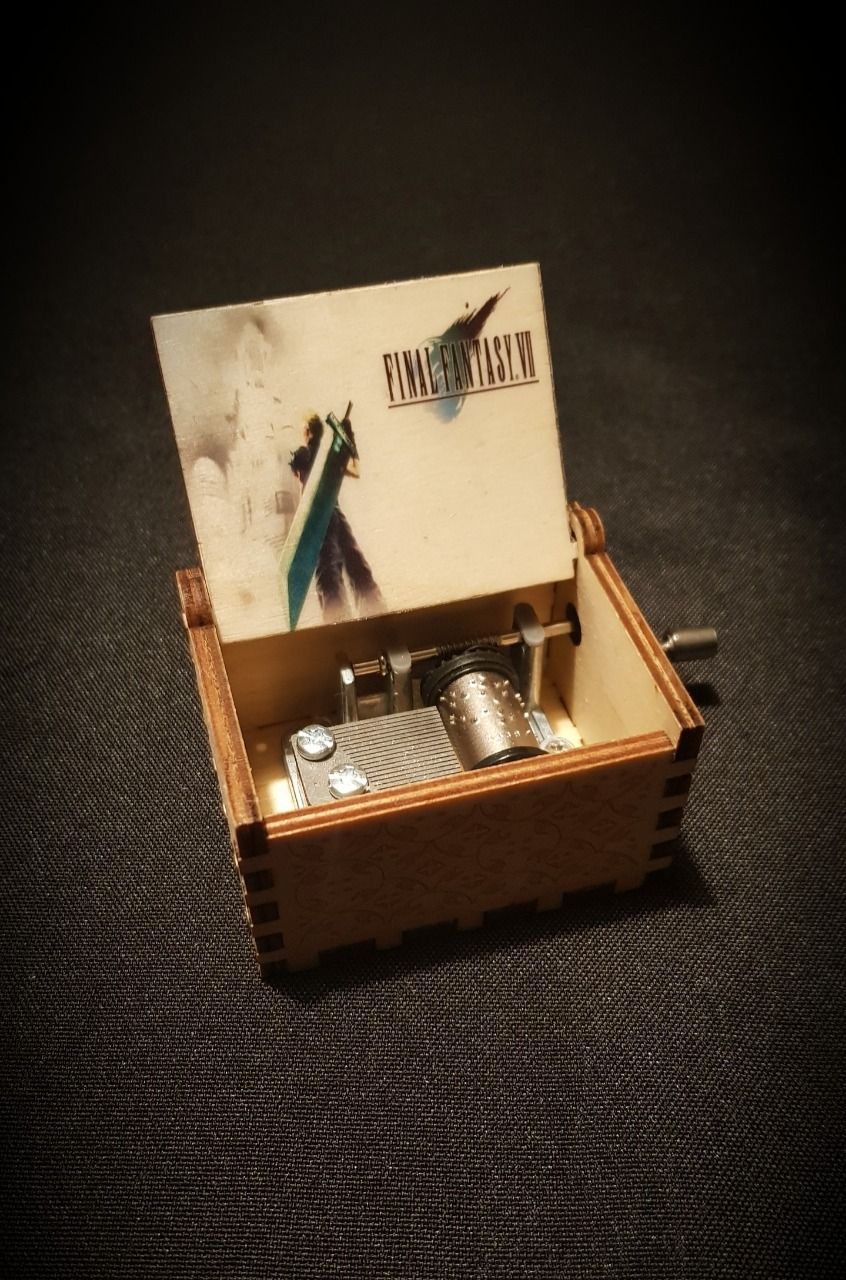 Boîte à musique en bois, Music box Final Fantasy 7 - Aerith Theme