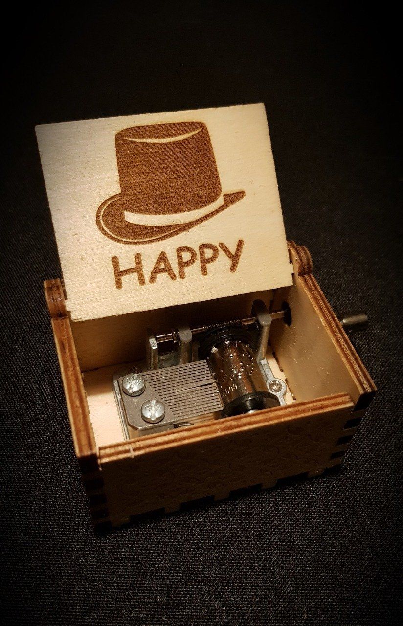 Boîte à musique en bois, Music box Pharrell Williams - Happy