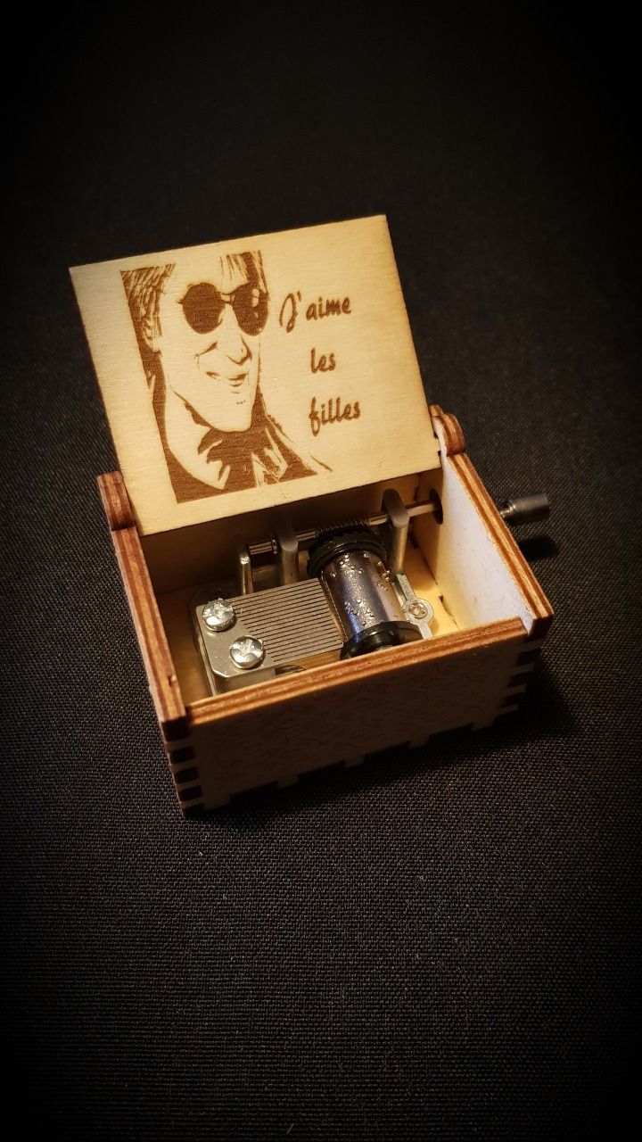 Boîte à musique en bois, Music box Jacques Dutronc - J'aime les filles