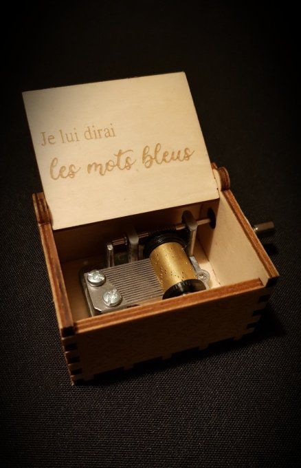 Boîte à musique en bois, Music box Christophe - Les mots bleus