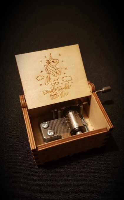 Boîte à musique en bois, Music box Twinkle Twinkle Little Star