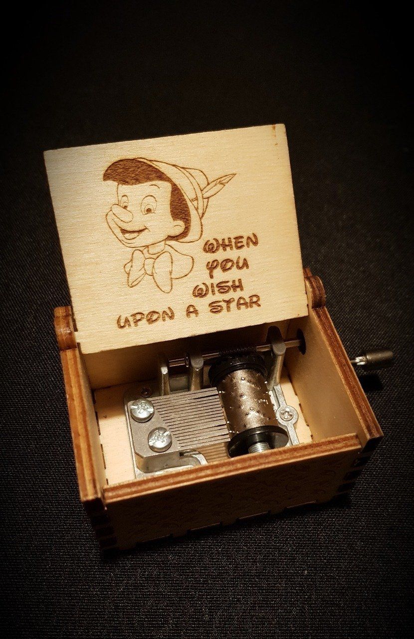 Boîte à musique en bois, Music box Pinocchio