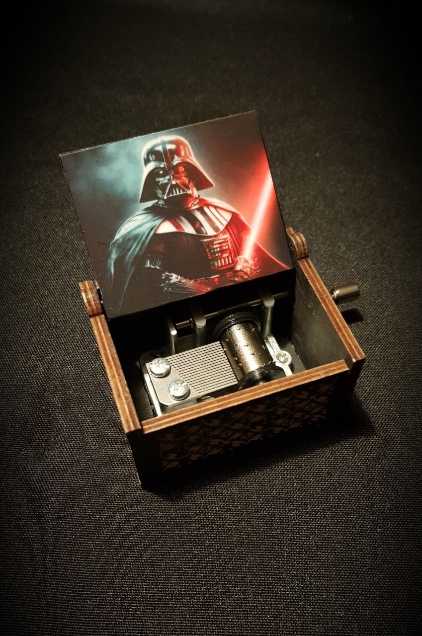 Boîte à musique en bois, Music box Star Wars  La Marche Impériale