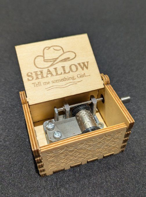 Boîte à musique en bois, Music box Bradley Cooper / Lady Gaga - Shallow