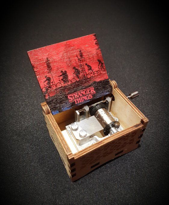 Boîte à musique en bois, Music box Stranger Things