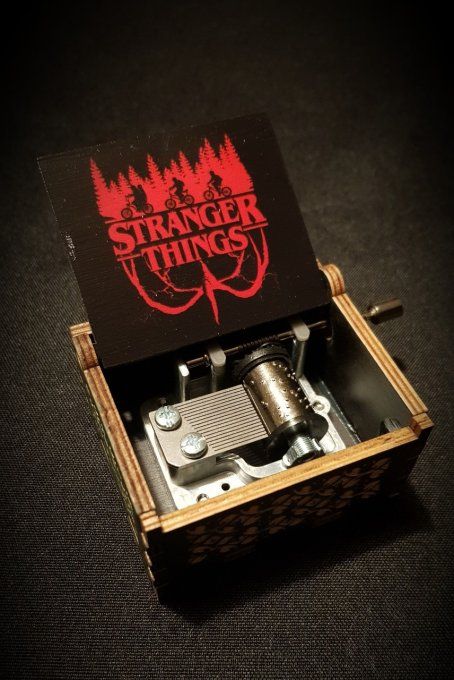 Boîte à musique en bois, Music box Stranger Things