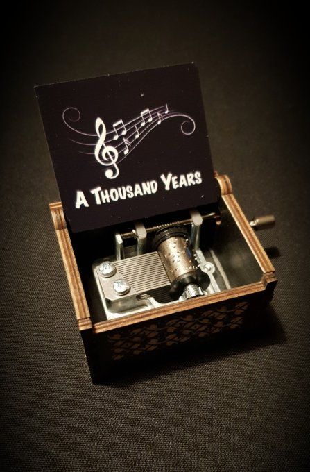 Boîte à musique en bois, Music box Twilight - A thousand years
