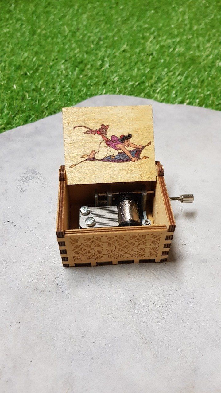 Boîte à musique en bois, Music box Aladdin Arabian Night