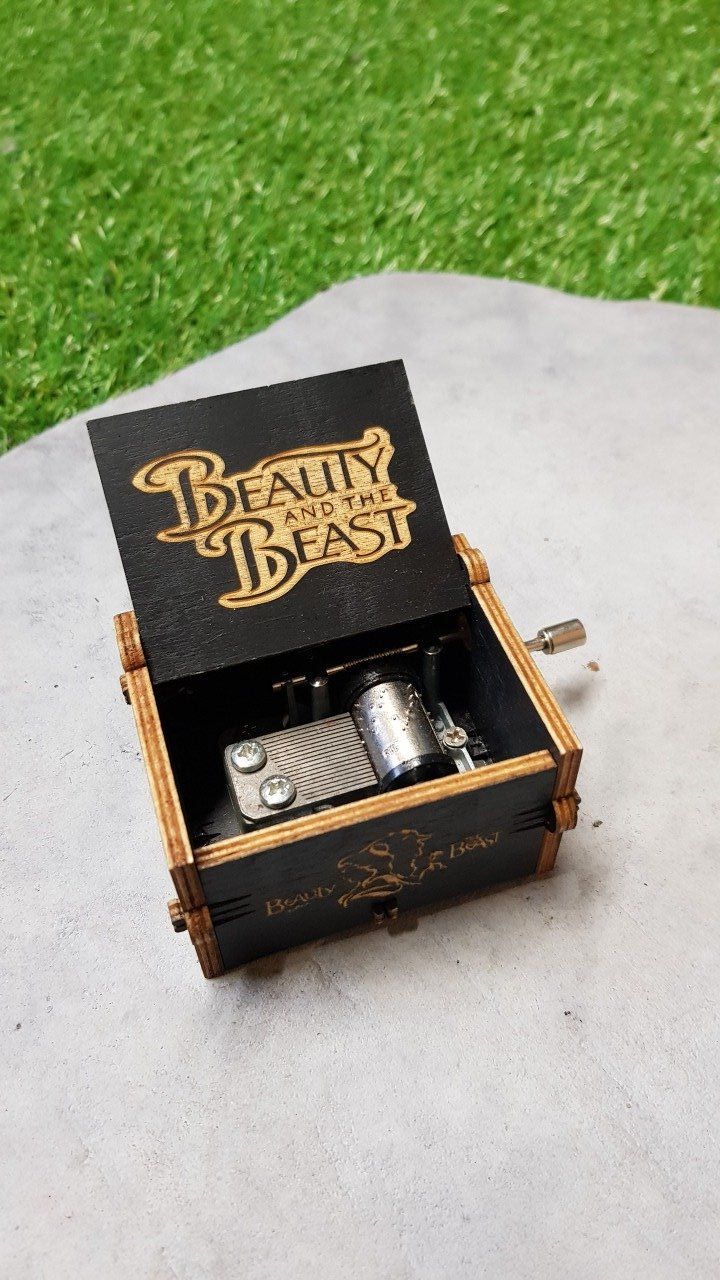 Boîte à musique en bois, Music box La Belle et la Bête