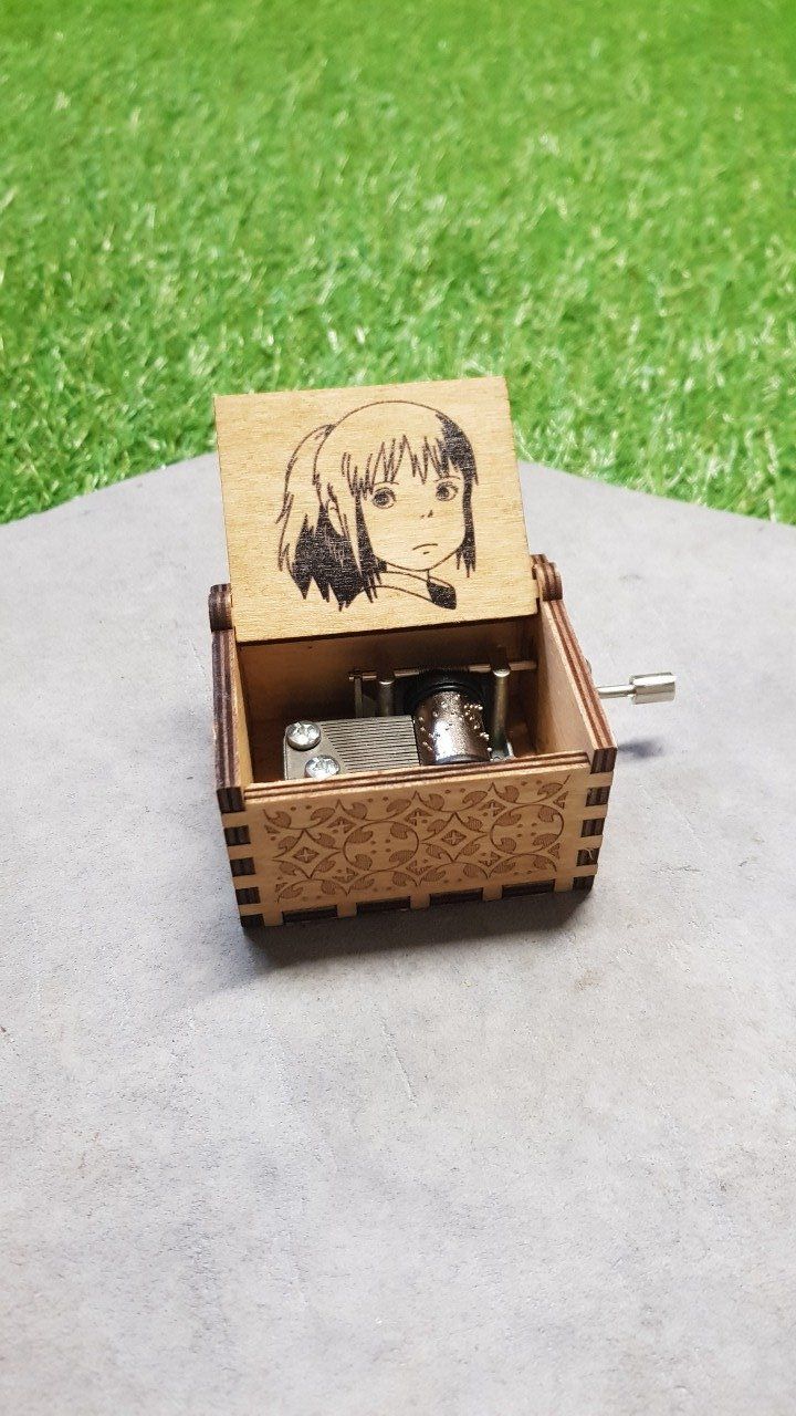 Boîte à musique en bois, Music box  Le voyage de Chihiro