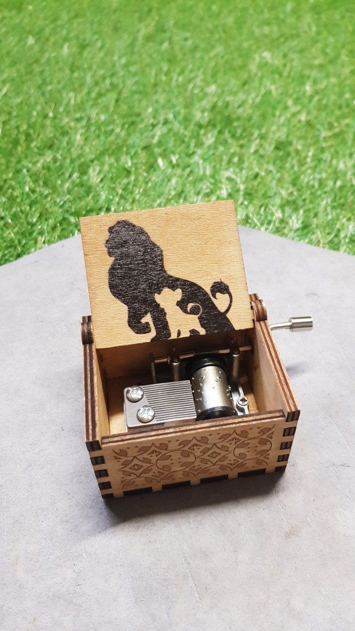 Boîte à musique en bois, Music box Le Roi Lion