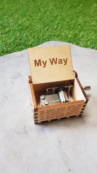 Boîte à musique en bois, Music box Frank Sinatra / Claude françois - My way / Comme d'habitude - Cop