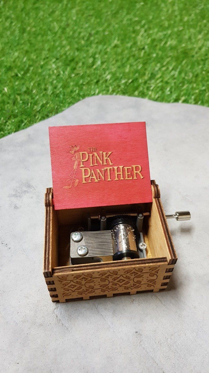 Boîte à musique en bois, Music box La Panthère Rose