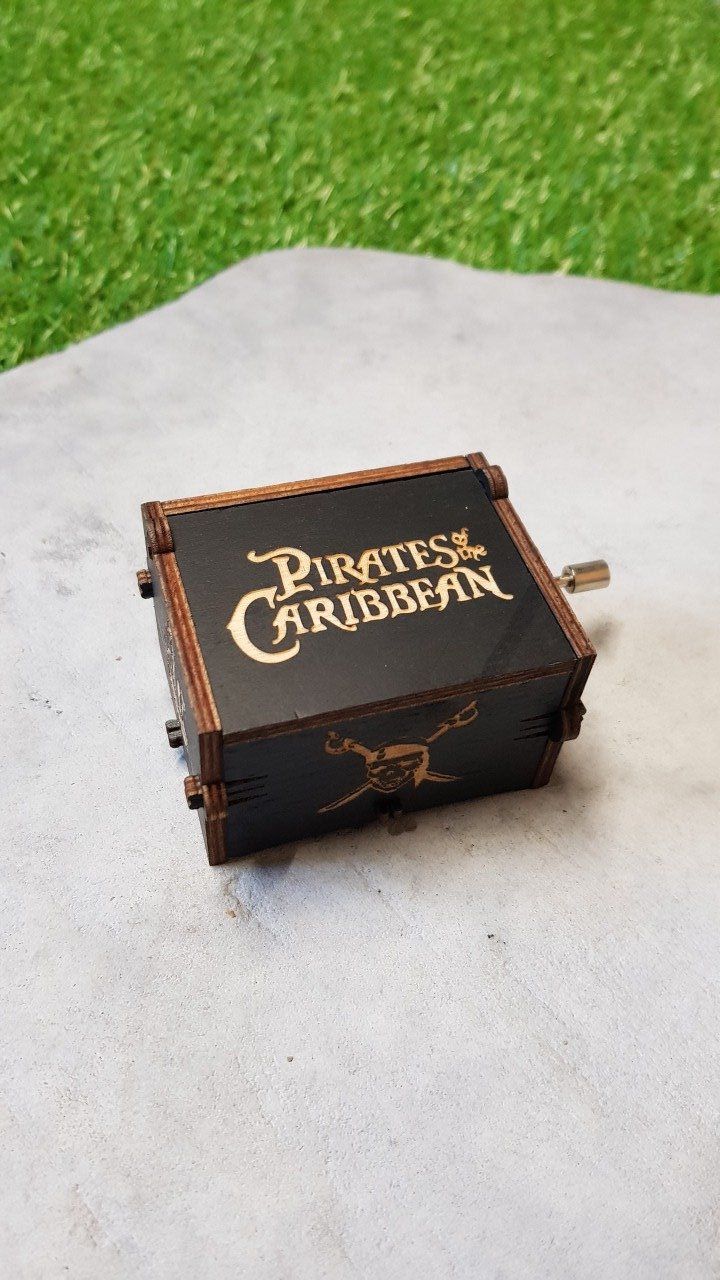 Boîte à musique en bois, Music box Pirates des Caraïbes - Davy Jones Music