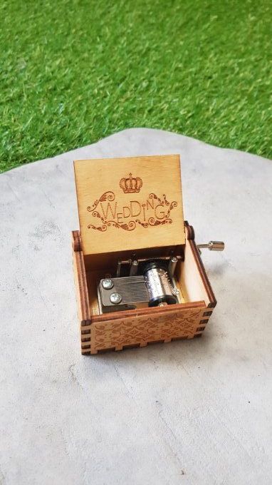 Boîte à musique en bois, Music box Marche nuptiale / Wedding march